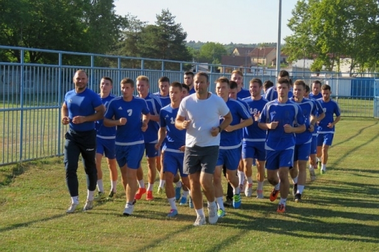 Nogometaši Slavonije krenuli s pripremama pod vodstvom novog trenera Krešimira Brkića