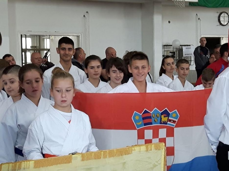 Članovi Karate - do kluba Požege osvojili 4 medalje na Međunarodnom turniru u Szegedu