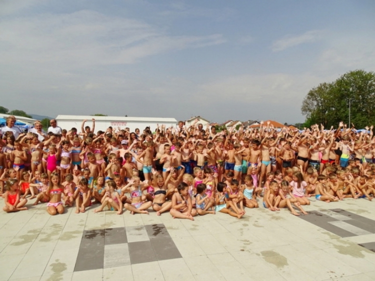 Škola plivanja Požeškog športskog saveza održat će se od 11. srpnja do 05. kolovoza, upisi su 09. i 10. srpnja na bazenu