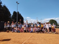 Teniski klub Požega organizira ljetnu ligu za učenike od 5 do 8. razreda : &quot;Tenis je igra - igraj tenis&quot;