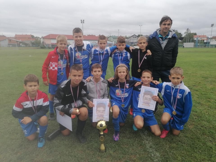Početnici Slavonije osvojili 12. Memorijalni nogometni turnir Drago Ribić