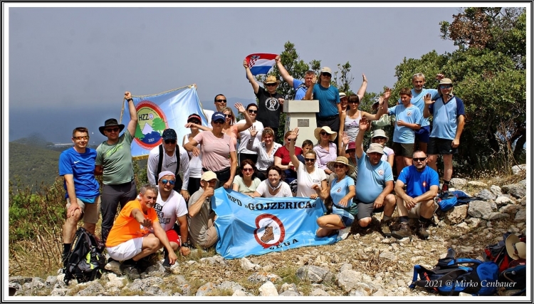 Članovi Hrvatskog planinarskog društva Gojzerica Požega organizirali izlet na otok Lastovo