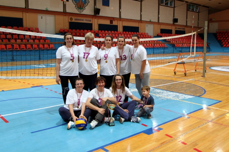 Obrtnička škola osvojila prvenstvo Ženske odbojkaške lige Požega sa 12 pobjeda u 12 odigranih utakmica