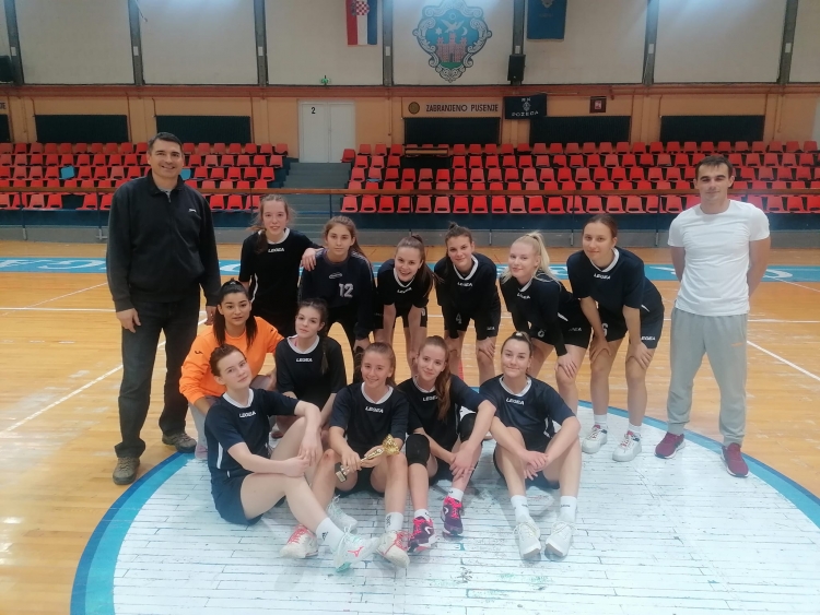 Učenice Srednje škole Pakrac osvojile prvo mjesto na županijskom natjecanju u rukometu u organizaciji Školskog sportskog saveza PSŽ