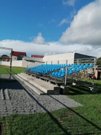Postavljena montažna tribina na glavnom igralištu Nogometnog kluba Požega